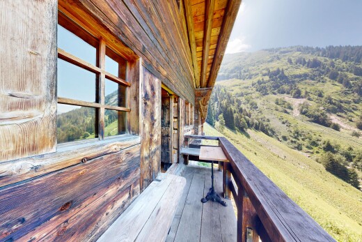 balcon avec forest view, vue sur la forêt, terrasse, from property, et day time