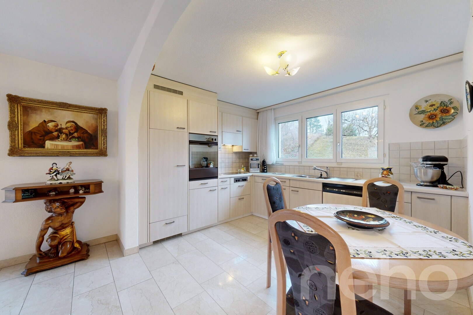 küche mit gipskartonwand, drywall, inside property, ofen, und küchenrückwand beim herd