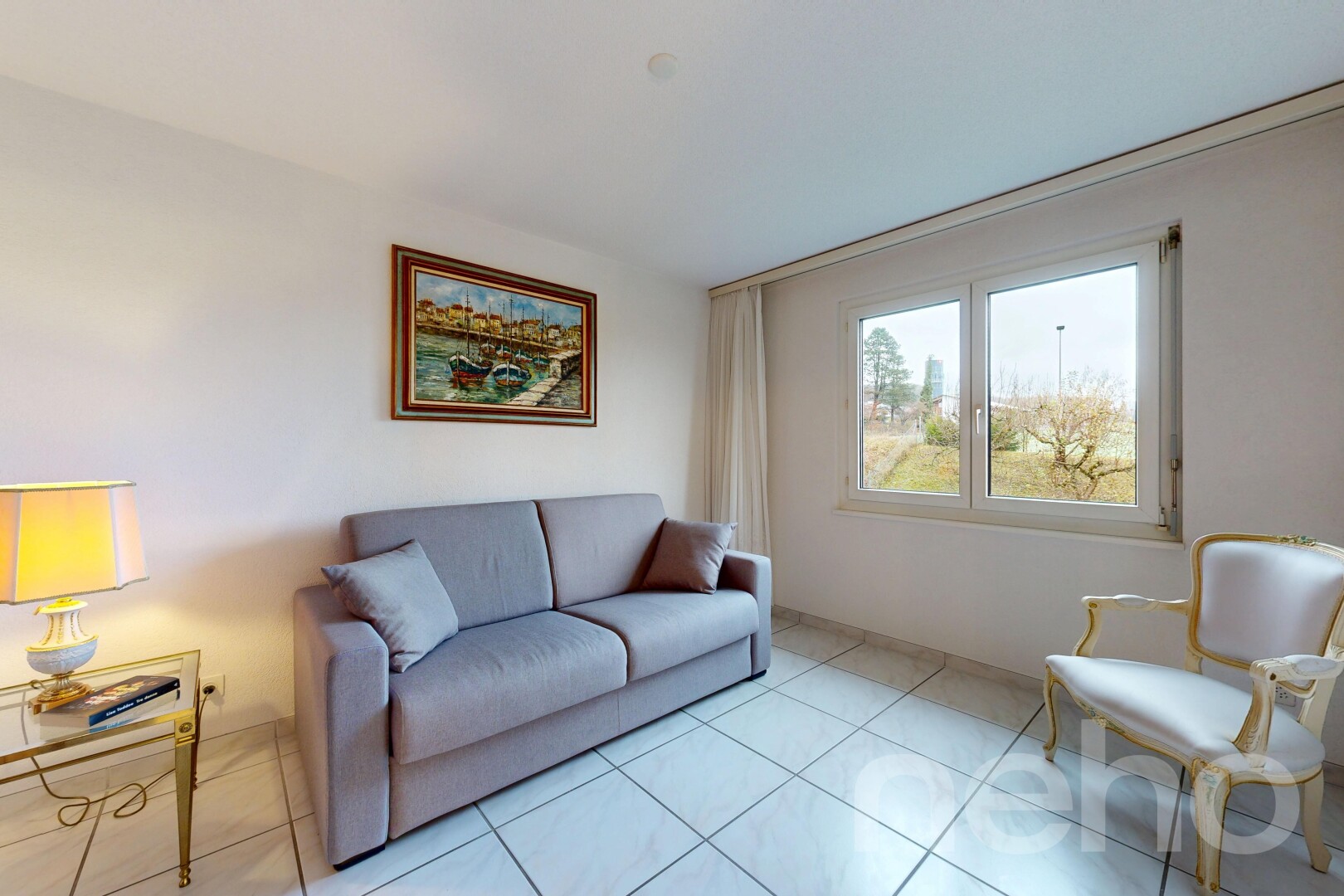 wohnzimmer mit inside property, gipskartonwand, drywall, natürliches licht, und natural light