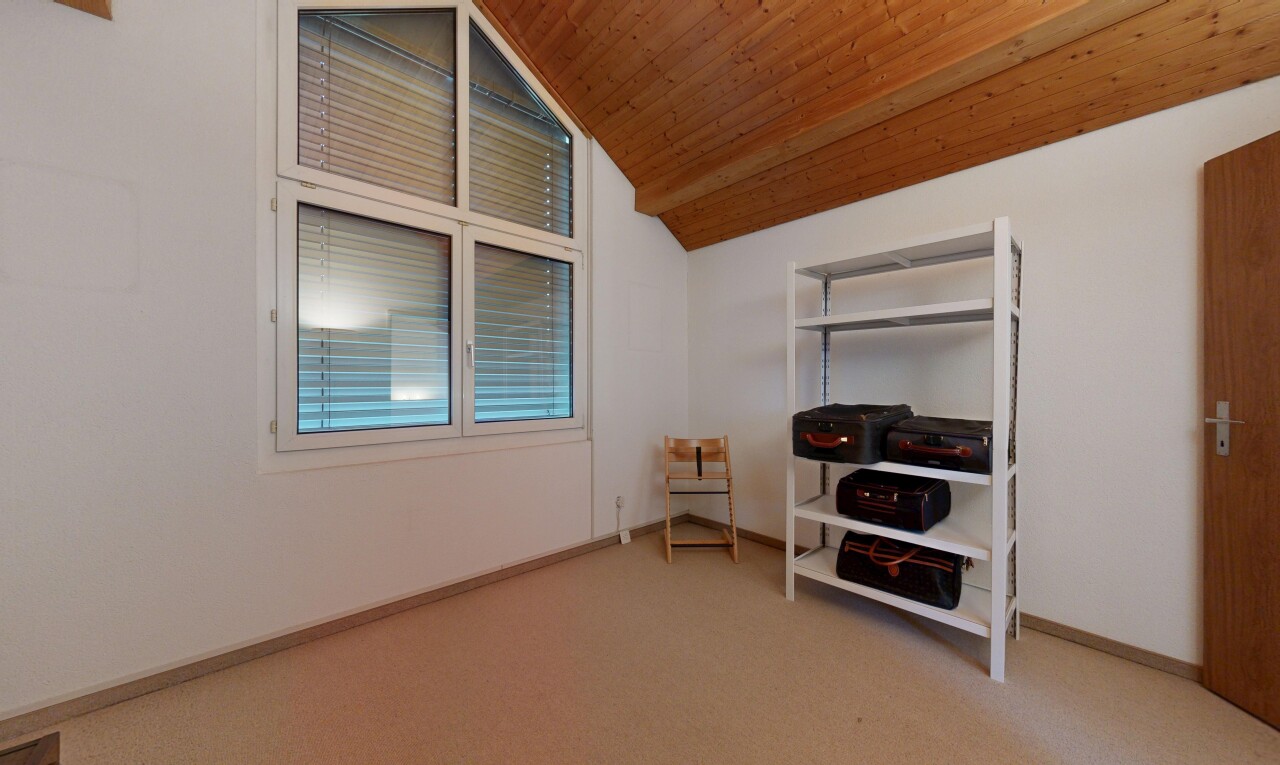 leerer raum mit gipskartonwand, drywall, holzdecke, wood ceiling, und dachschräge