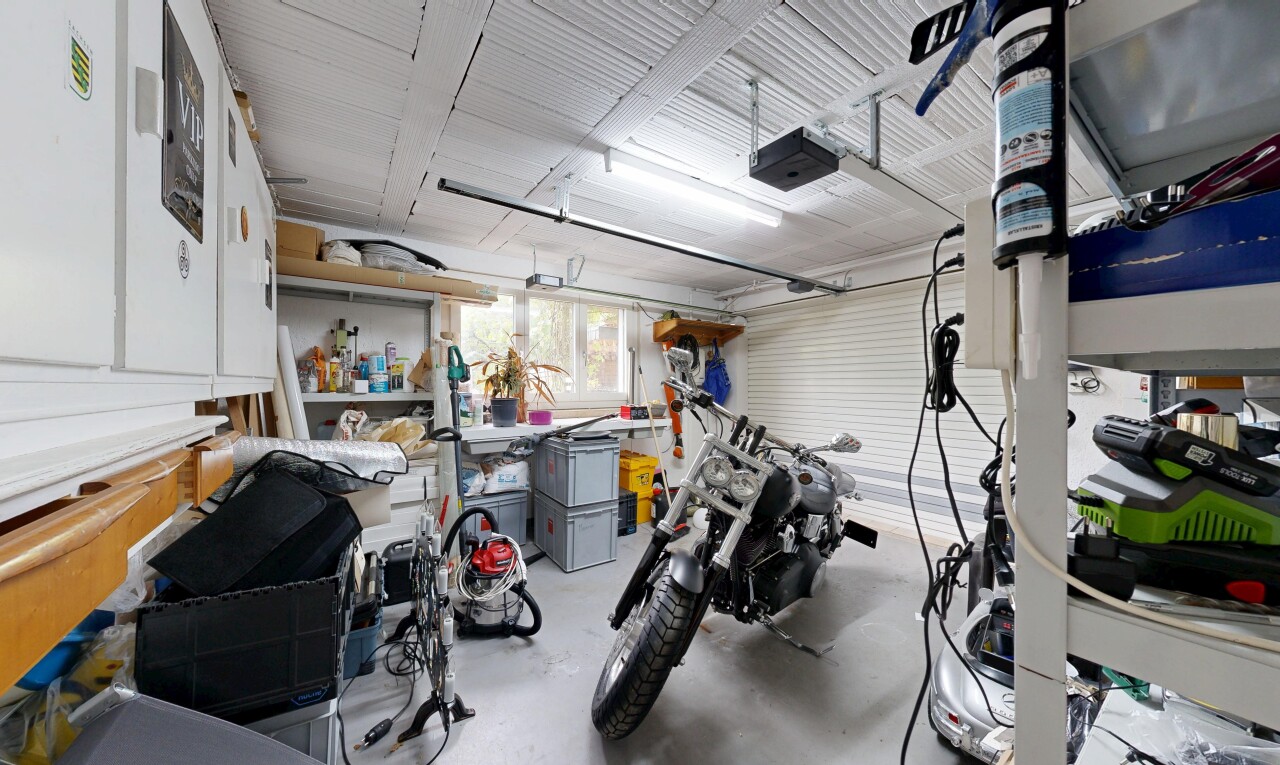 vorratskammer mit garage und natürliches licht