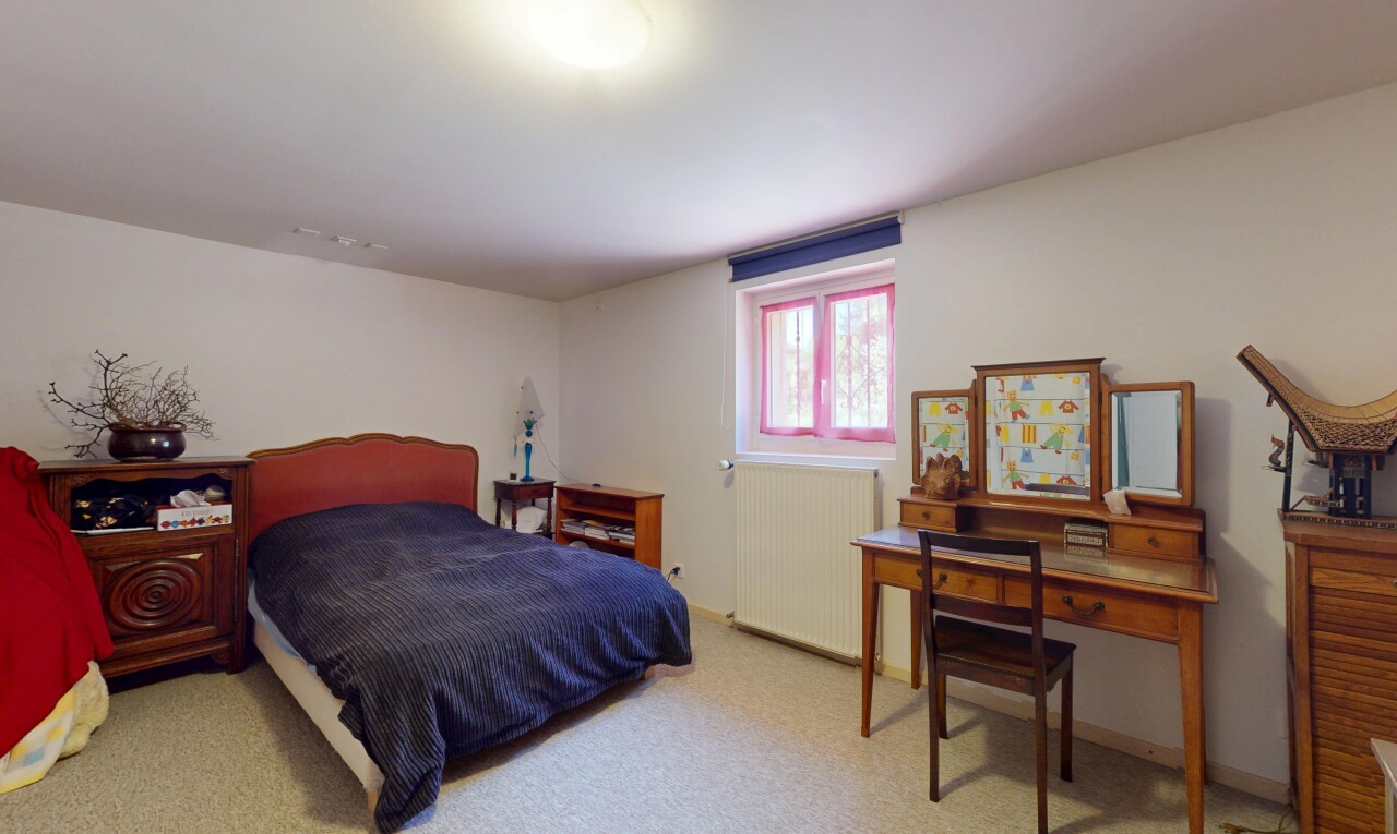zimmer / schlafzimmer mit kühler, natürliches licht, natural light, gipskartonwand, und drywall