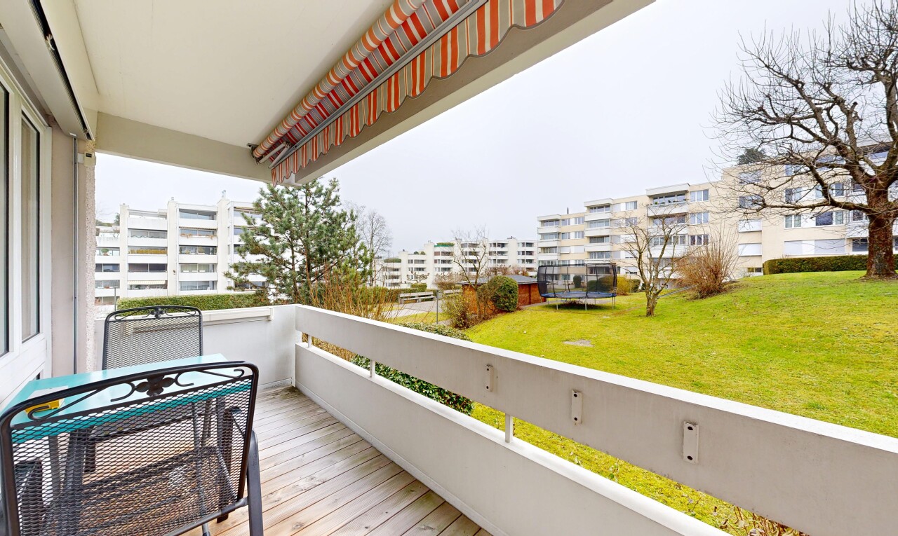 balkon mit overcast, balkon, apartment complex view, und from property