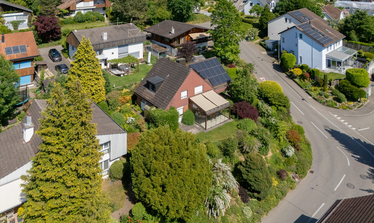 außenansicht mit wohngebietblick, residential view, und solaranlage