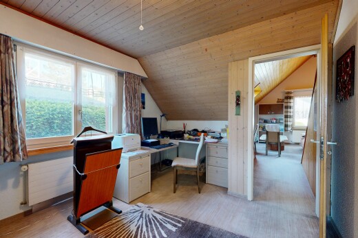 büro mit holzdecke, wood ceiling, light floor, bürobereich, und zusätzliches zimmer