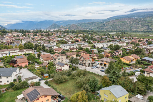 vue sur la montagne avec mountain view, vue sur la montagne, day time, residential view, et vue résidentielle