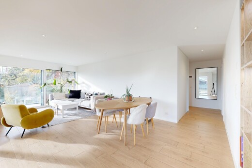 wohn- / esszimmer mit inside property, drywall, gipskartonwand, wood finish floor, und holzfußboden