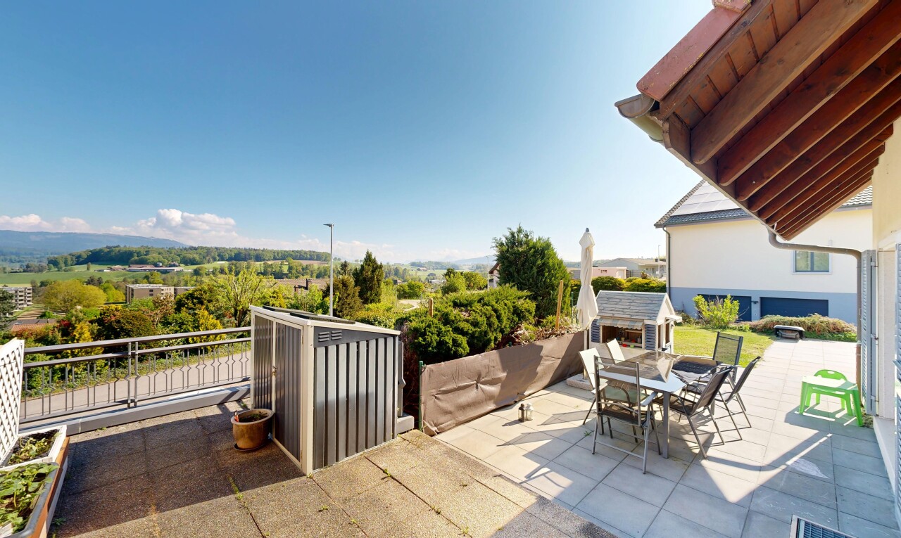 terrasse mit from property, essbereich im freien, terrasse, und day time