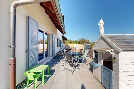 terrasse avec day time, coin repas extérieur, terrasse, et from property