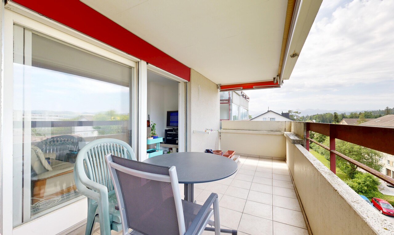 balkon mit balkon und from property