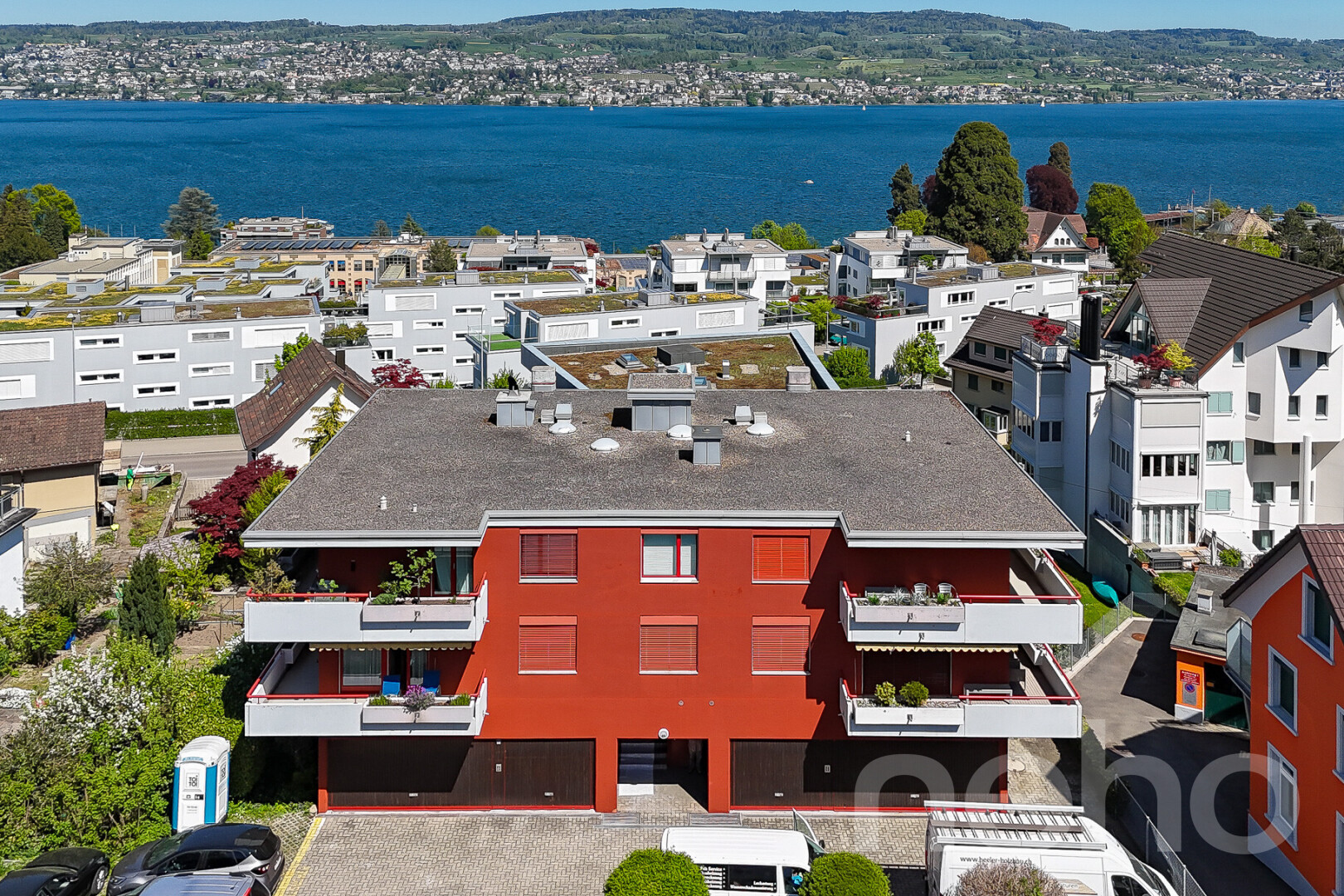 außenansicht mit day time, seesicht, und water view