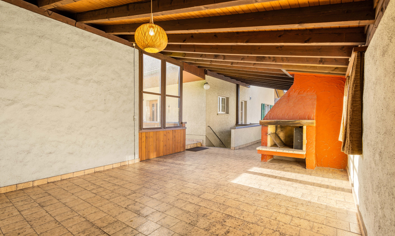 espace intérieur avec plafond de bois