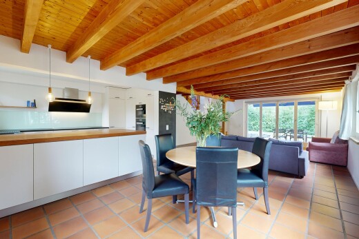 terrasse mit inside property, terrasse, und essbereich im freien