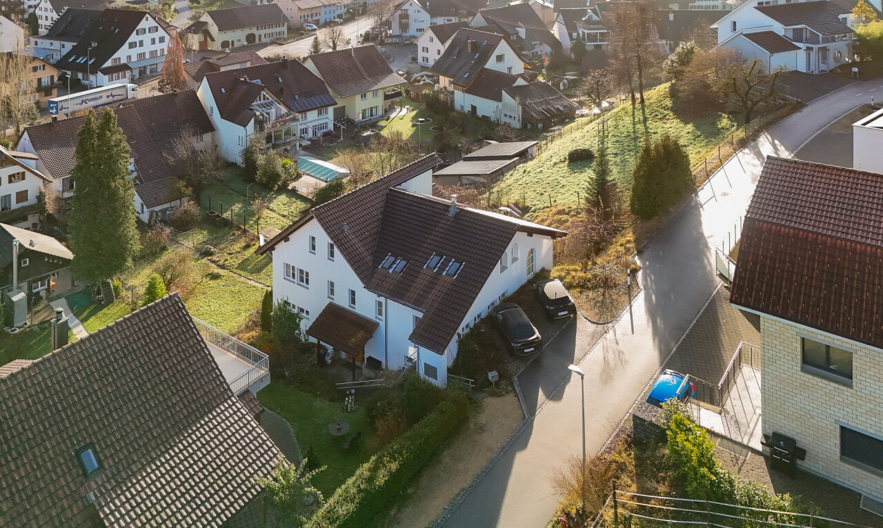 façade avec residential view et vue résidentielle