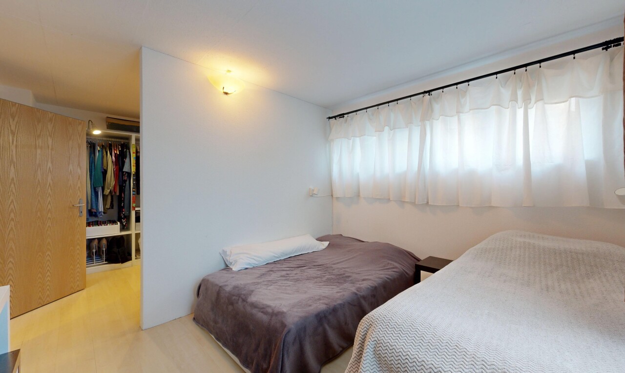 chambre avec inside property, lumière naturelle, natural light, cloison sèche, et drywall