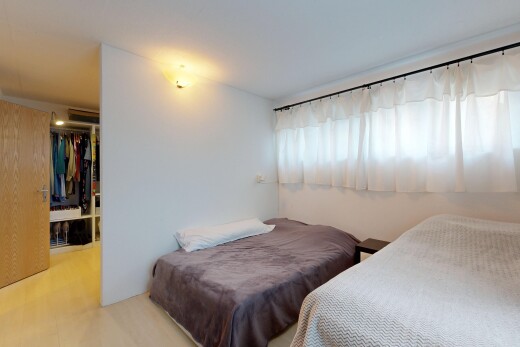 chambre avec inside property, lumière naturelle, natural light, cloison sèche, et drywall