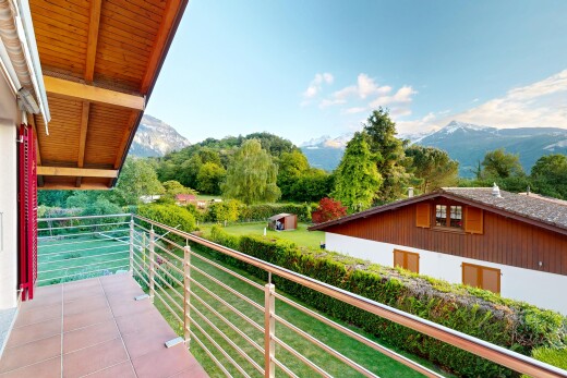 balcon avec vue sur la montagne, mountain view, from property, balcon, et day time