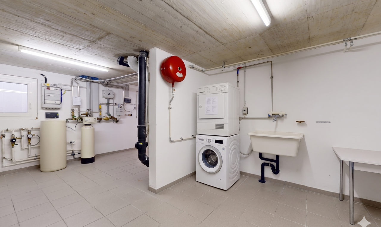 wäschekammer mit light floor, inside community, drywall, waschturm, und wäscherei