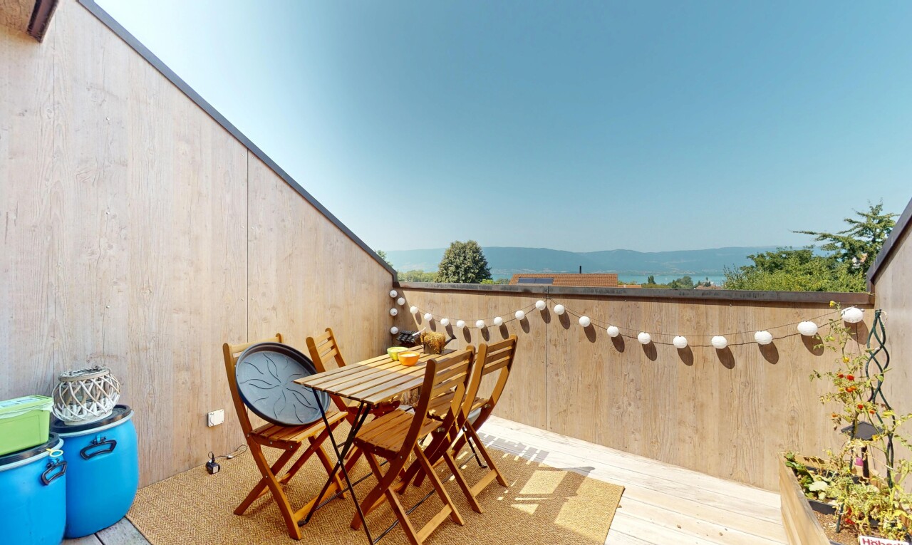 terrasse avec terrasse, from property, day time, et coin repas extérieur