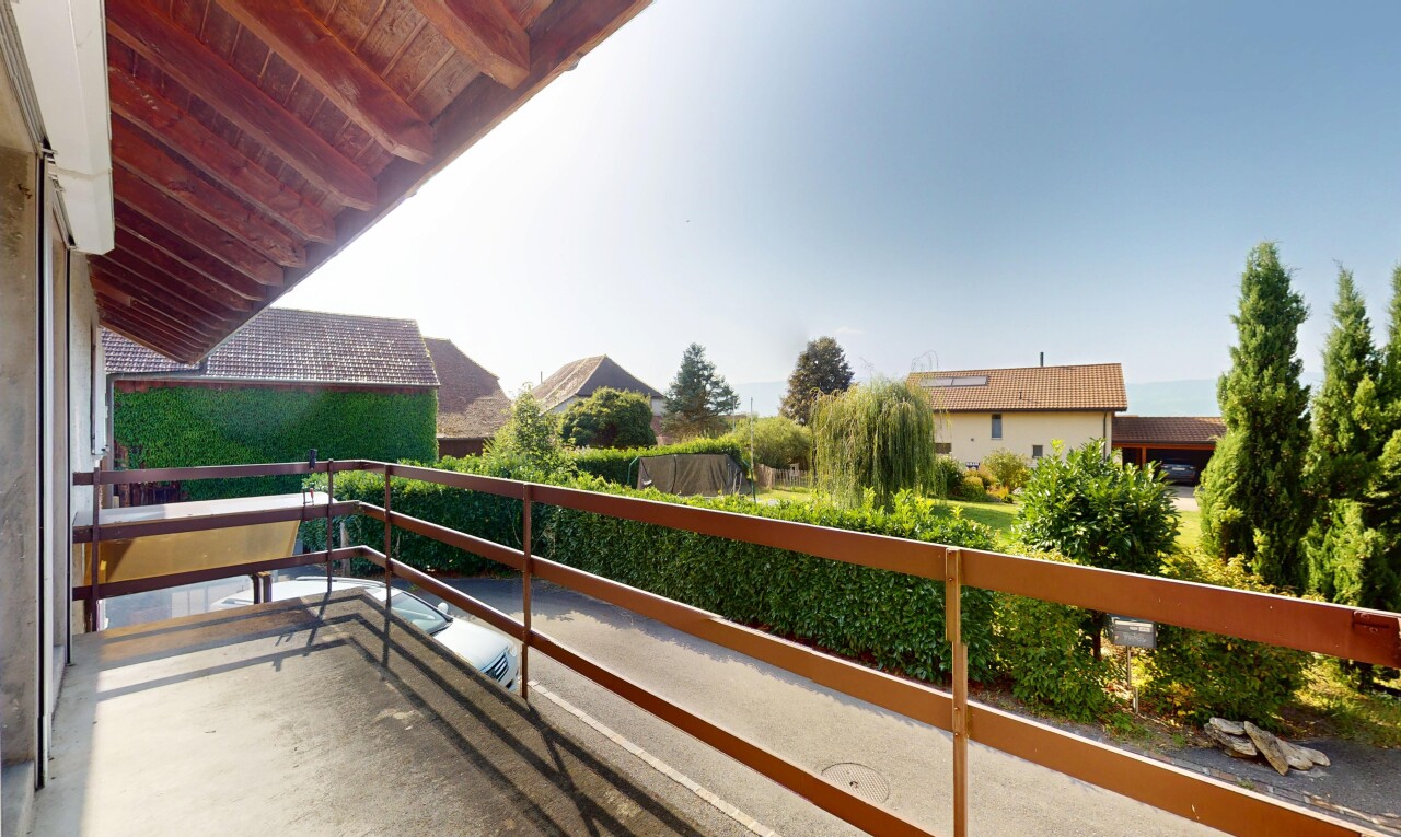 balcon avec from property, balcon, et day time