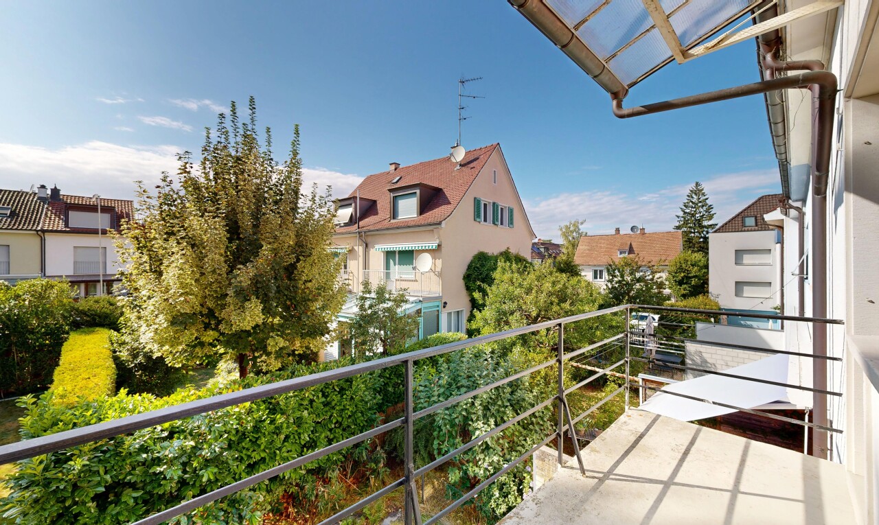 balkon mit balkon, view focus, from property, und day time