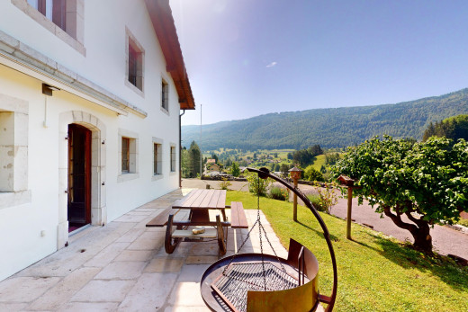 terrasse mit rasen, terrasse, und blick auf die berge