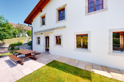 außenansicht mit terrasse