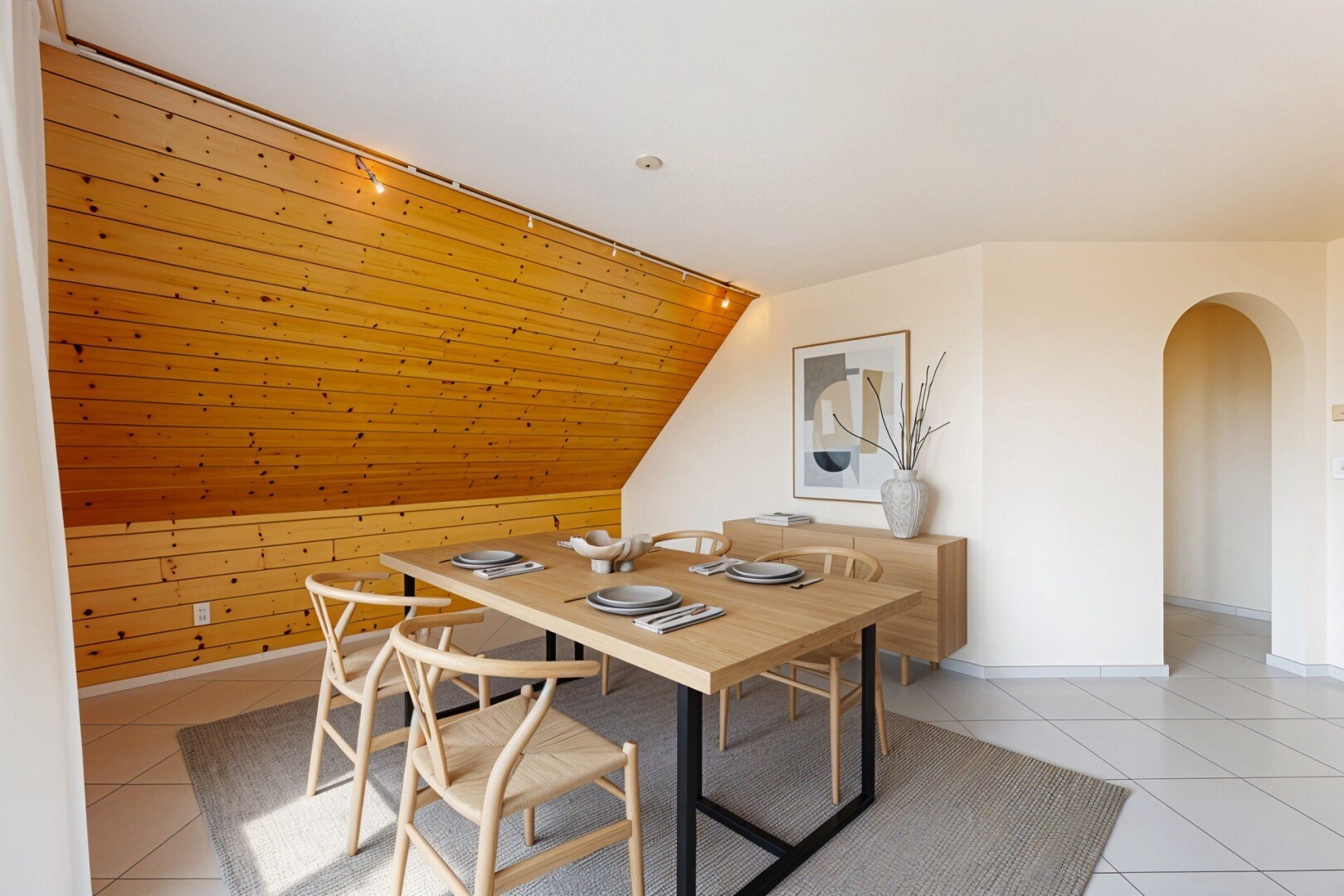 salle à manger avec vaulted ceiling, plafond voûté, passages en arc, drywall, et cloison sèche