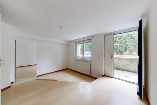 pièce vide avec natural light, lumière naturelle, inside property, drywall, et cloison sèche