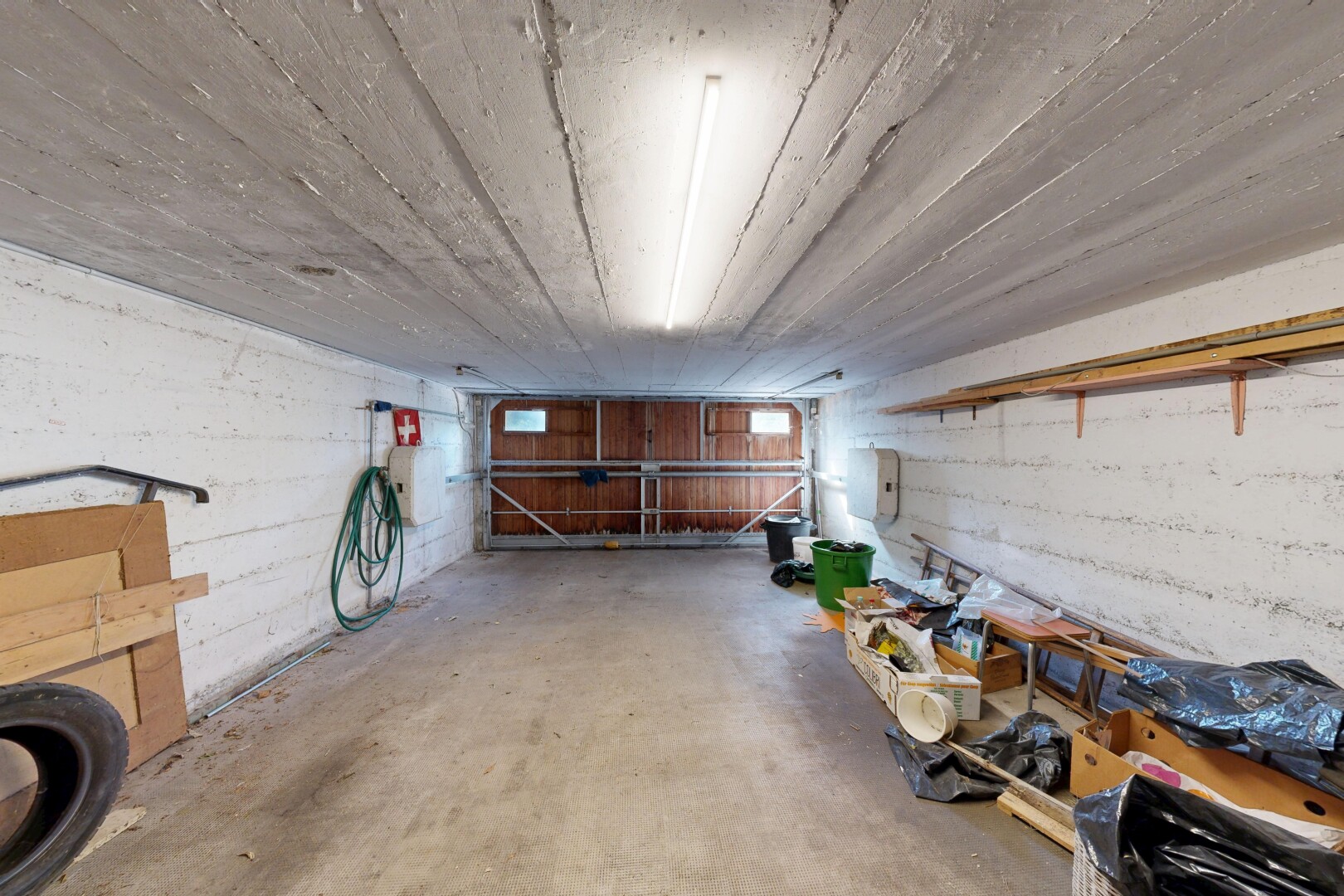 parking avec inside property