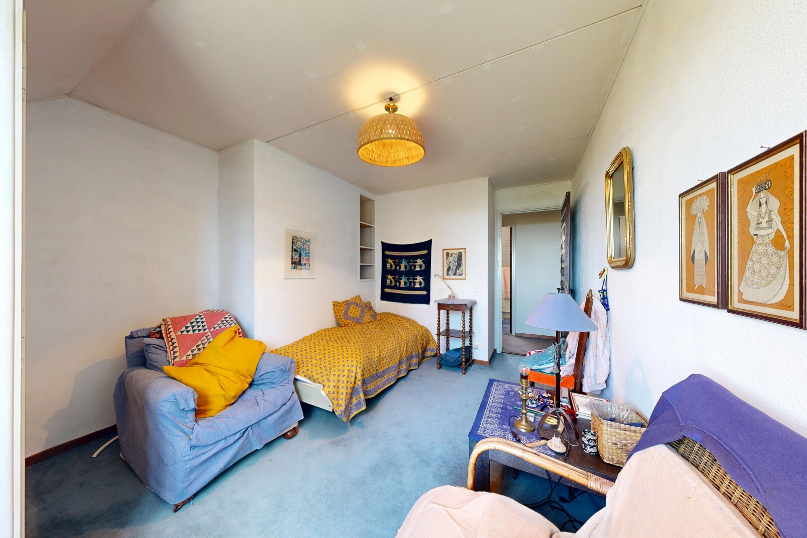 chambre avec carpet, moquette, drywall, cloison sèche, et inside property