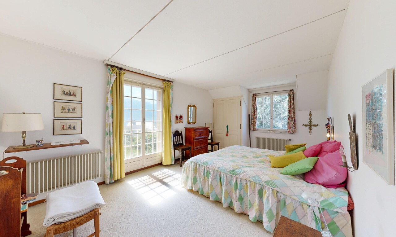 chambre avec radiateur, moquette, carpet, cloison sèche, et drywall