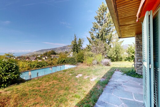 jardin avec view focus, from property, pelouse, day time, et mountain view