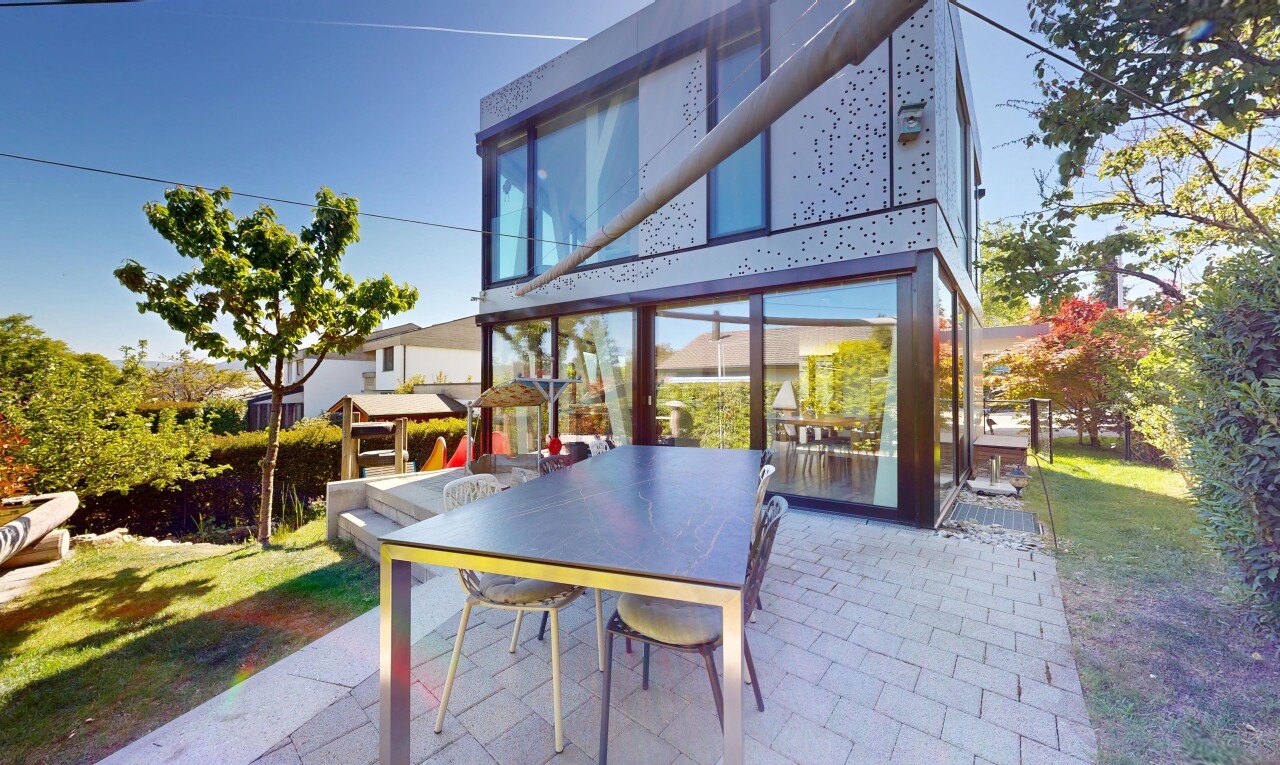 terrasse mit essbereich im freien, terrasse, day time, from property, und rasen