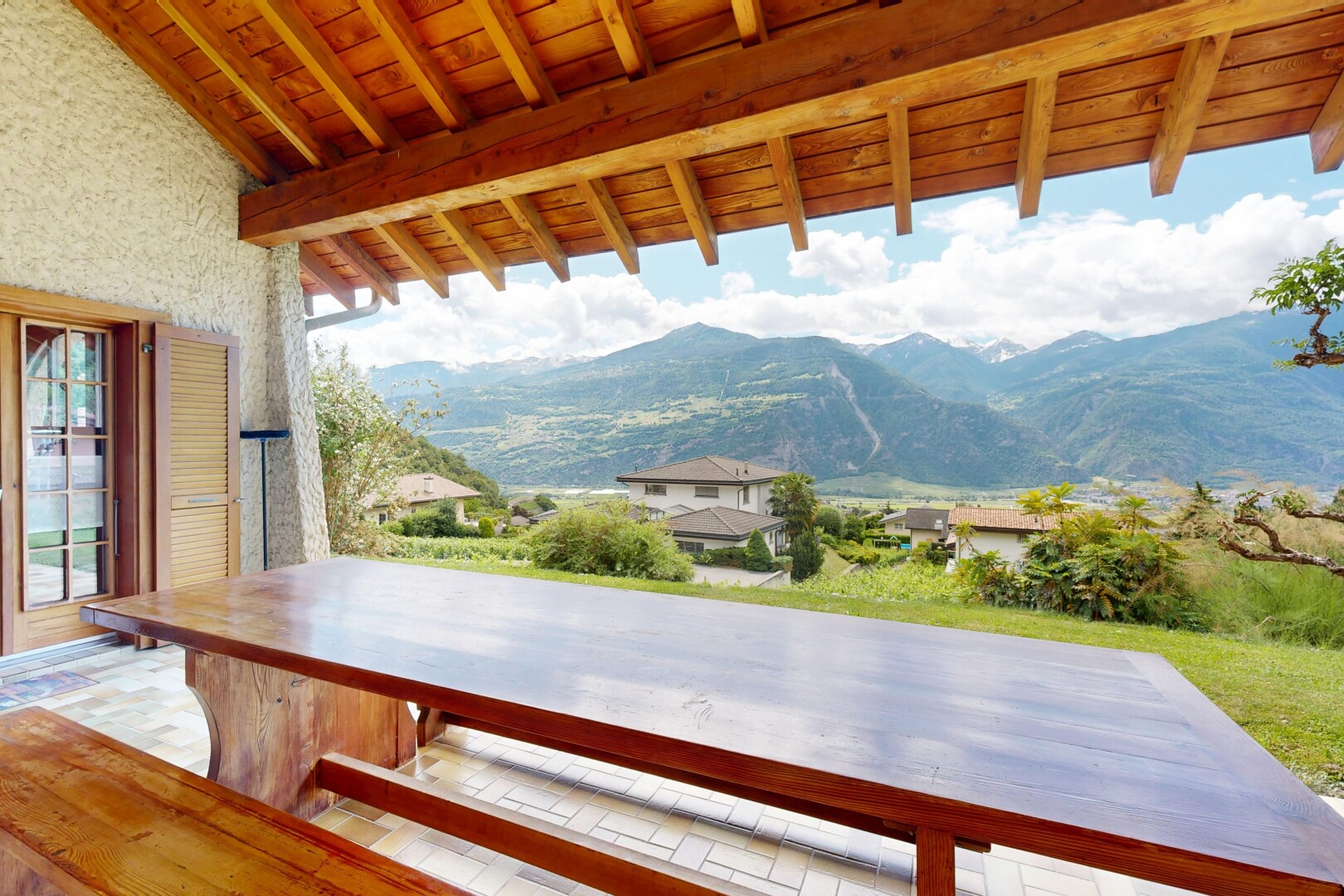 balcon avec vue sur la montagne, mountain view, from property, et day time