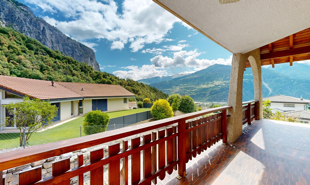 balcon avec vue sur la montagne, mountain view, from property, et day time