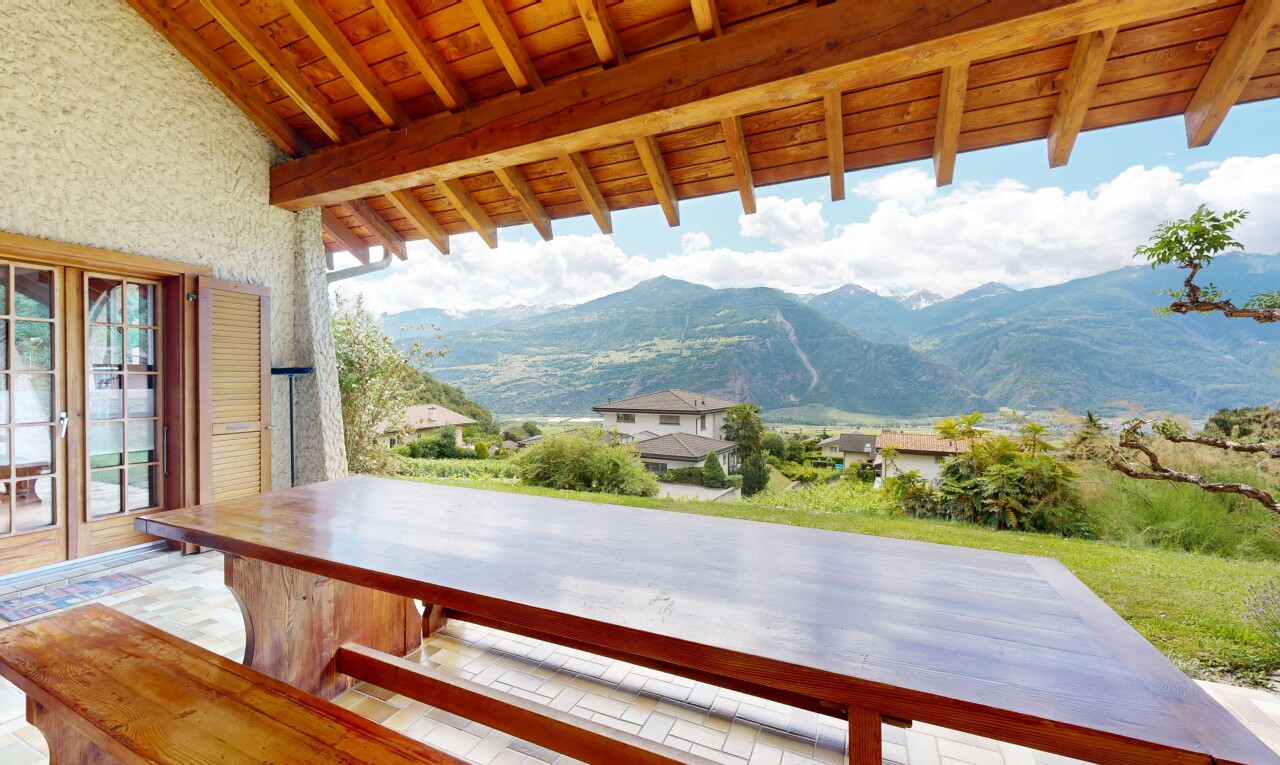balcon avec vue sur la montagne, mountain view, from property, et day time