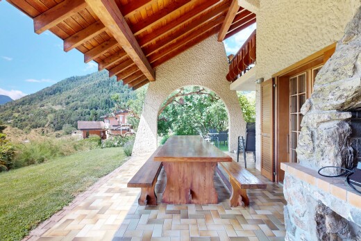 terrasse avec coin repas extérieur, terrasse, day time, from property, et mountain view