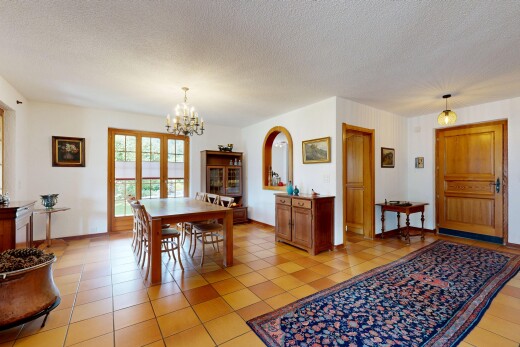 salle à manger avec inside property, lumière naturelle, natural light, plafond texturé, et textured ceiling