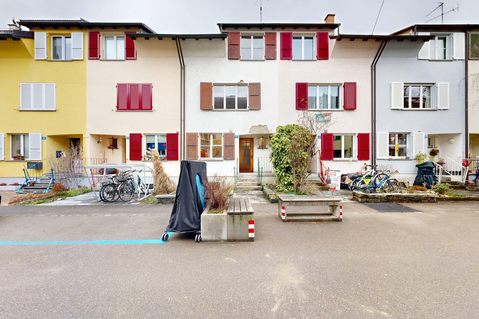 extérieur du bâtiment avec overcast