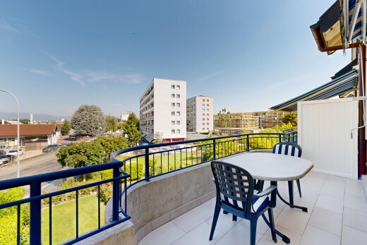 balcon avec from property, day time, apartment complex view, et balcon