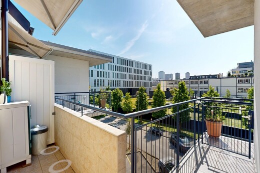 balcon avec from property, day time, et balcon