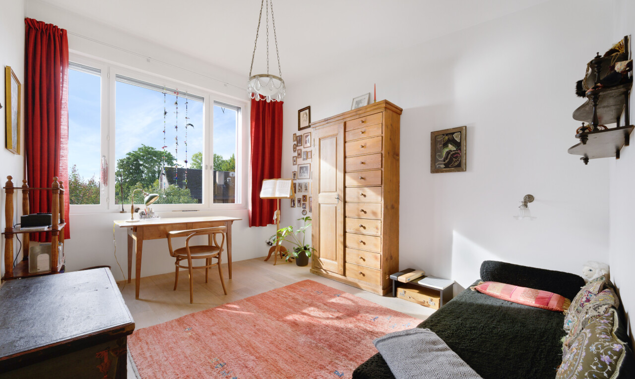 wohnzimmer mit day time, natürliches licht, natural light, gipskartonwand, und drywall