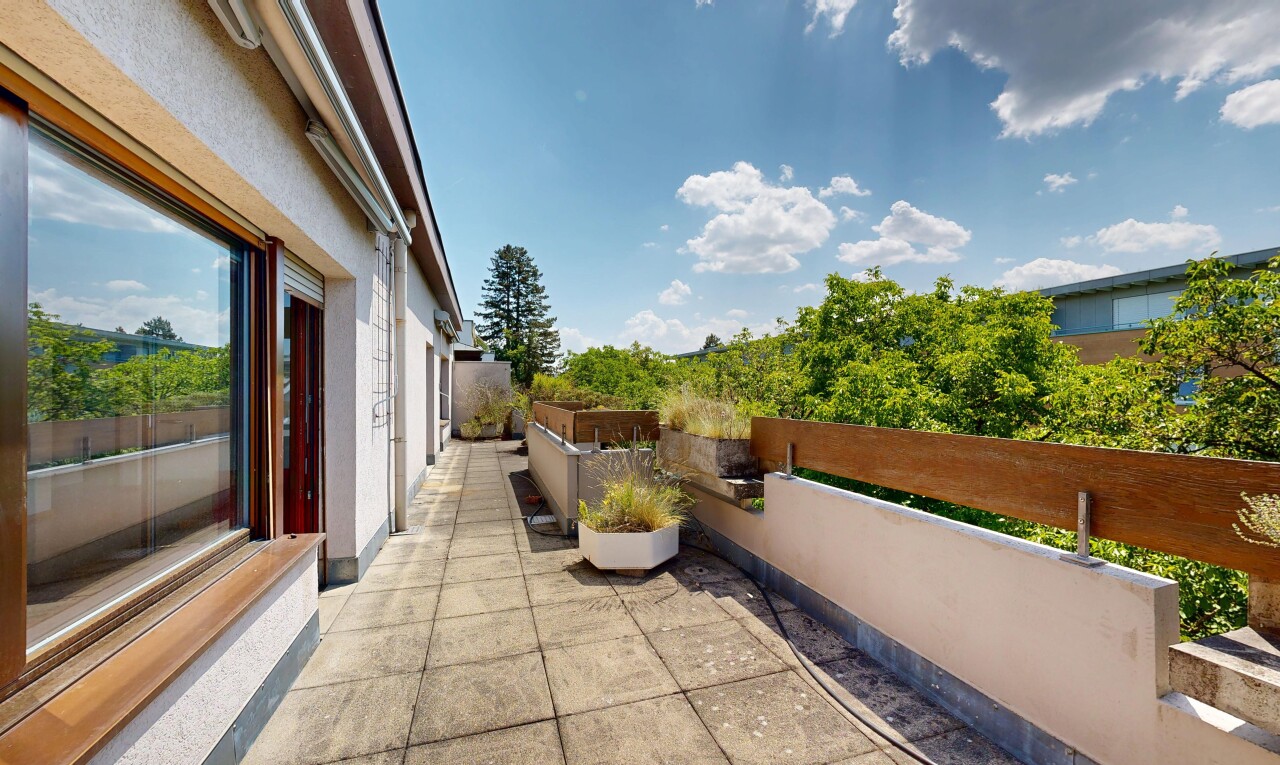 terrasse avec from property et day time