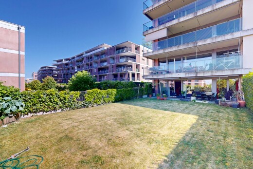 außenansicht mit apartment complex view, blick auf wohnanlage, from community, und day time