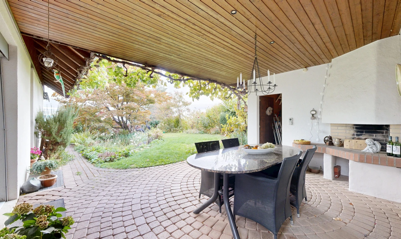 terrasse mit terrasse, essbereich im freien, und from property