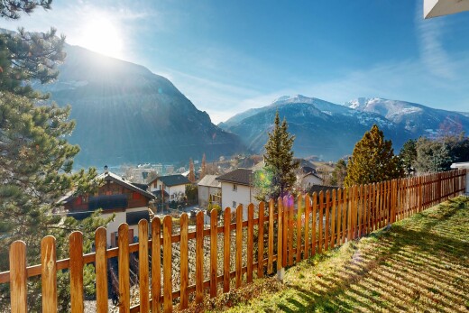 vue sur la montagne avec vue sur la montagne, mountain view, day time, et from property