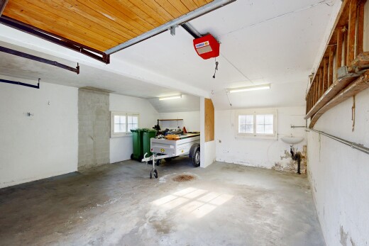parking avec inside property