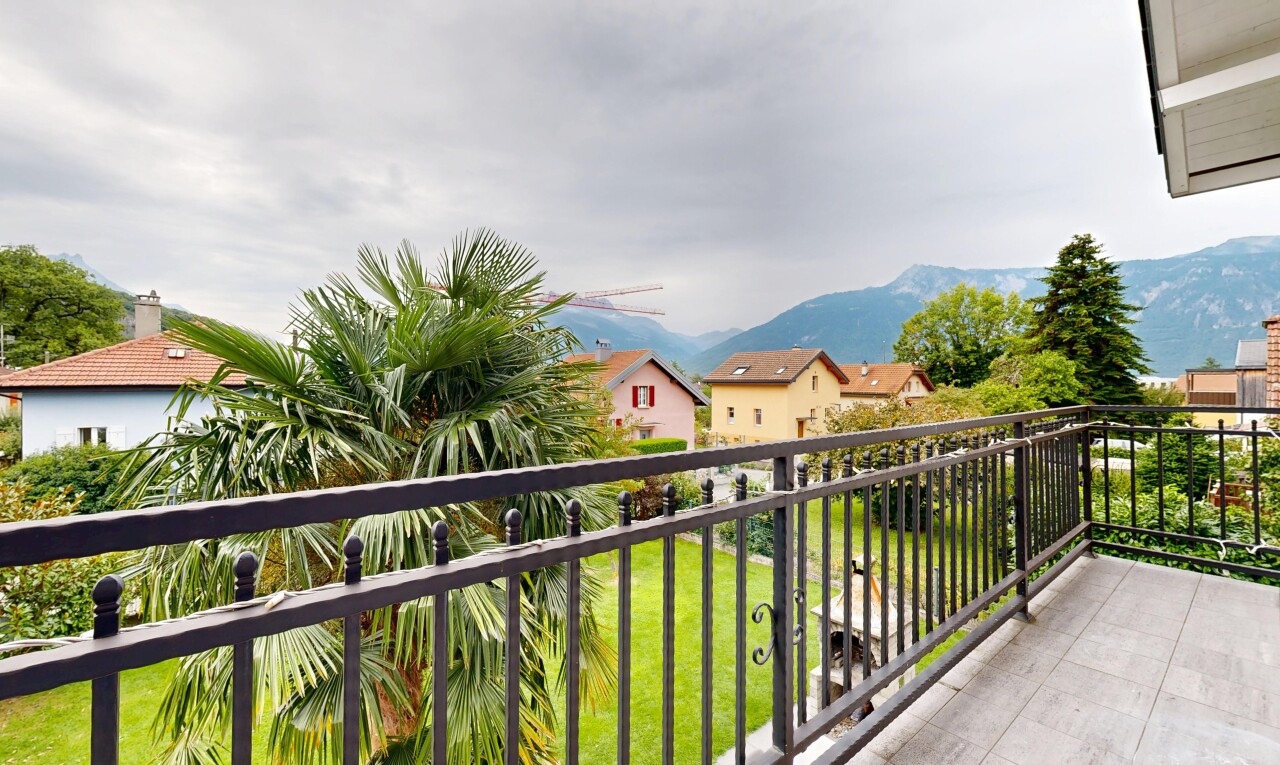balcon avec from property, balcon, mountain view, vue sur la montagne, et overcast