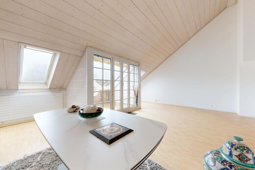 salle à manger avec plafond voûté, vaulted ceiling, plafond en bois, wood ceiling, et inside property